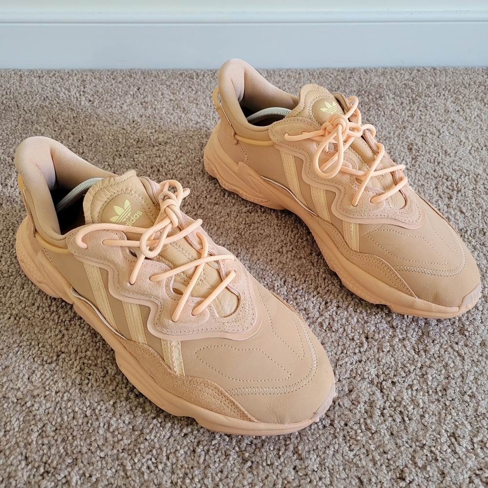 ADIDAS Men's Originals OZWEEGO Glow Orange FZ1962 Size 12 - Picture 1 of 14